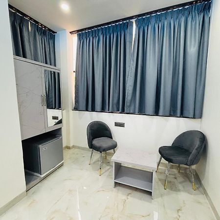 Hotel Sky City Нагпур Екстериор снимка