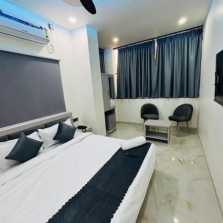 Hotel Sky City Нагпур Екстериор снимка