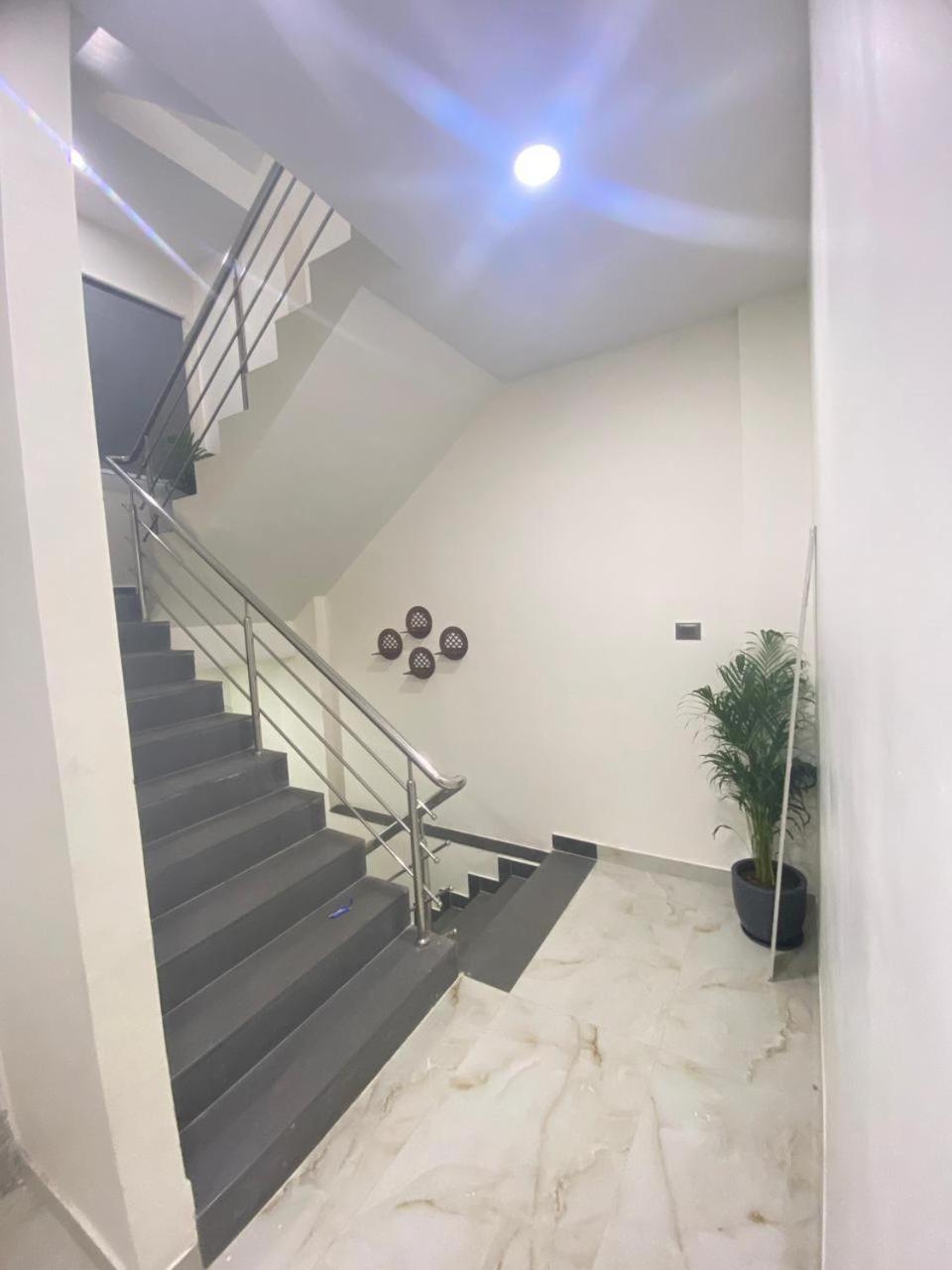 Hotel Sky City Нагпур Екстериор снимка