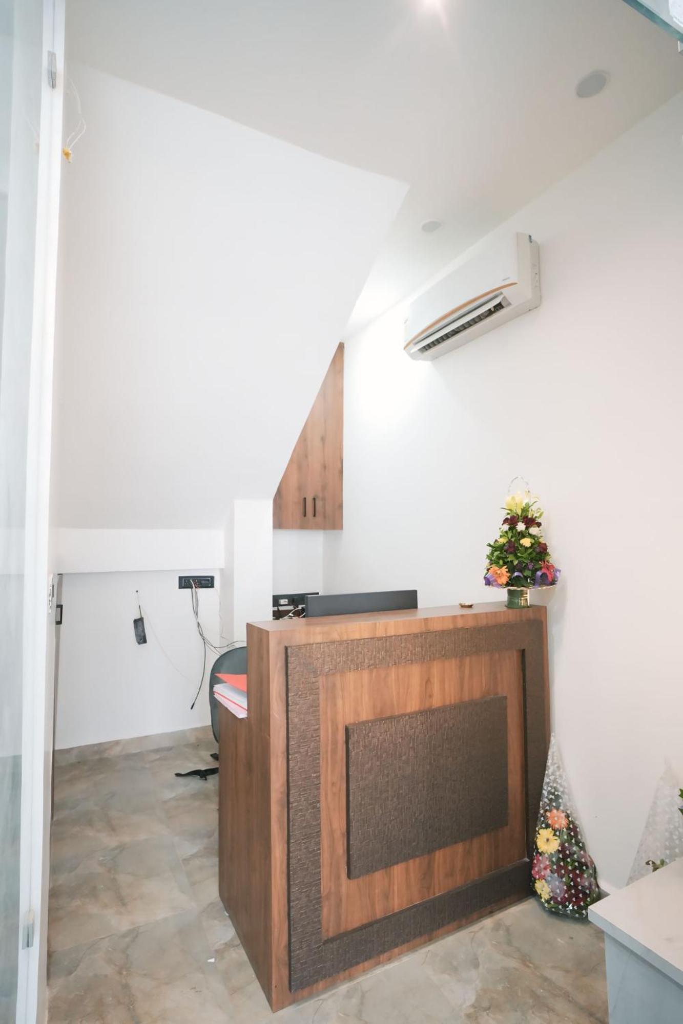Hotel Sky City Нагпур Екстериор снимка